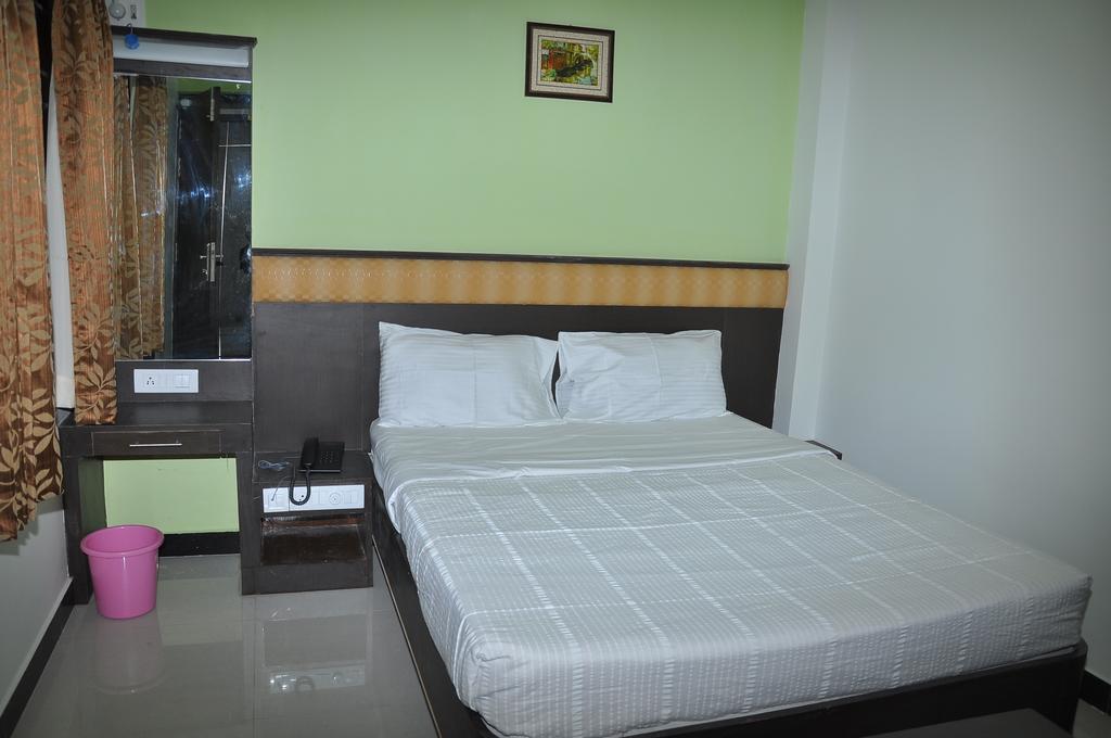Jeyam Residency, Kumbakonam Hotel Exterior photo